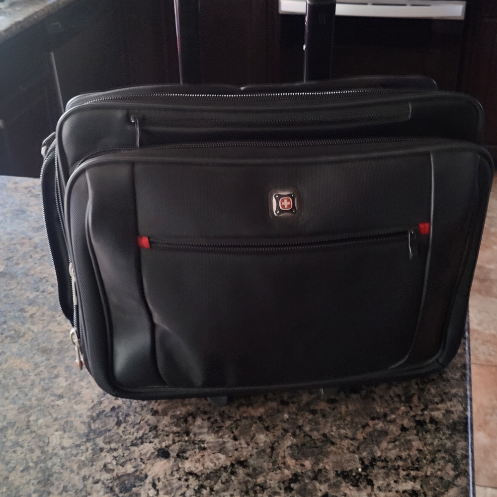 New Swiss Gear Laptop Rolling Case